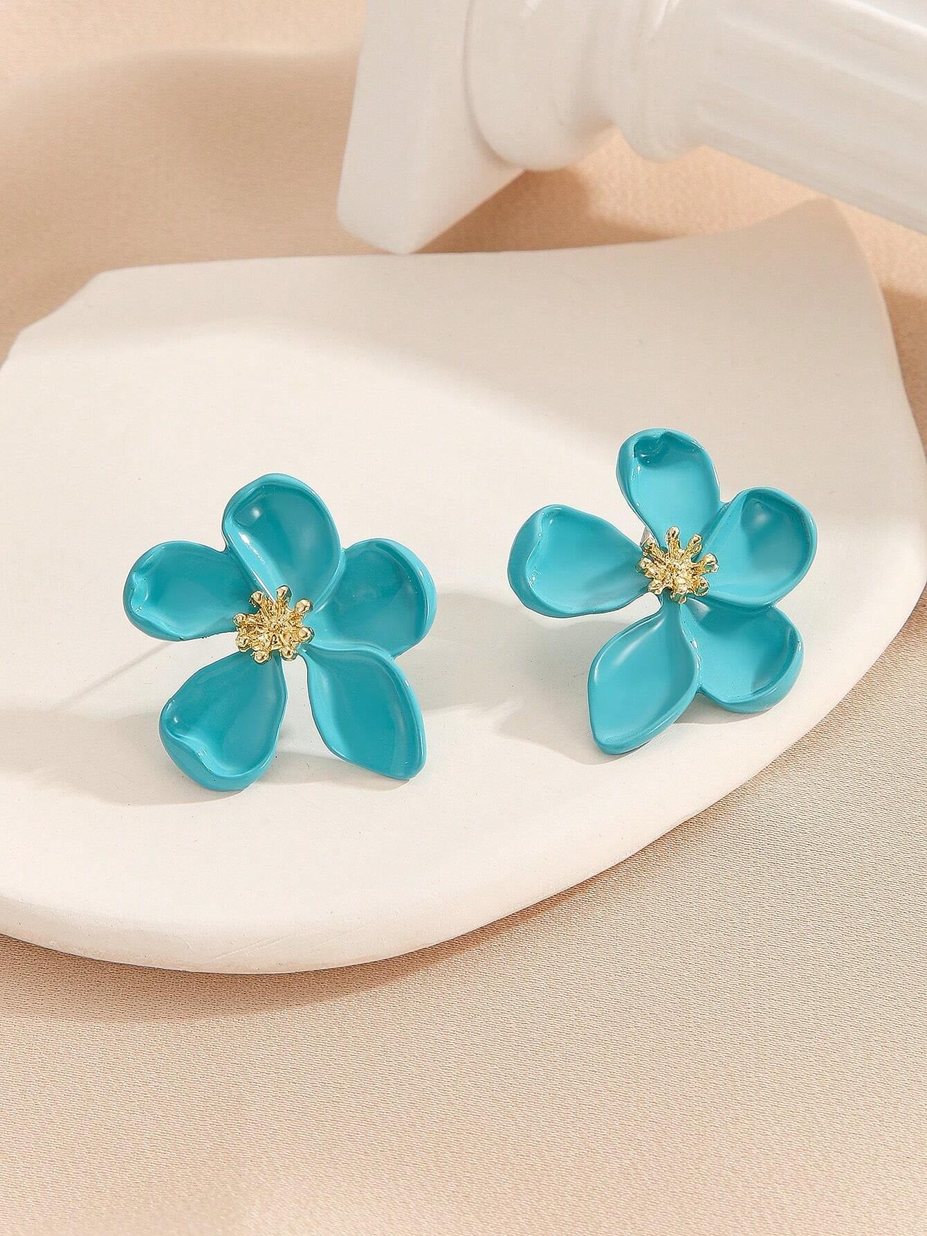 1Pair Exaggerated European & American Style Metal Flower Stud Earrings for Women'S Daily Wear