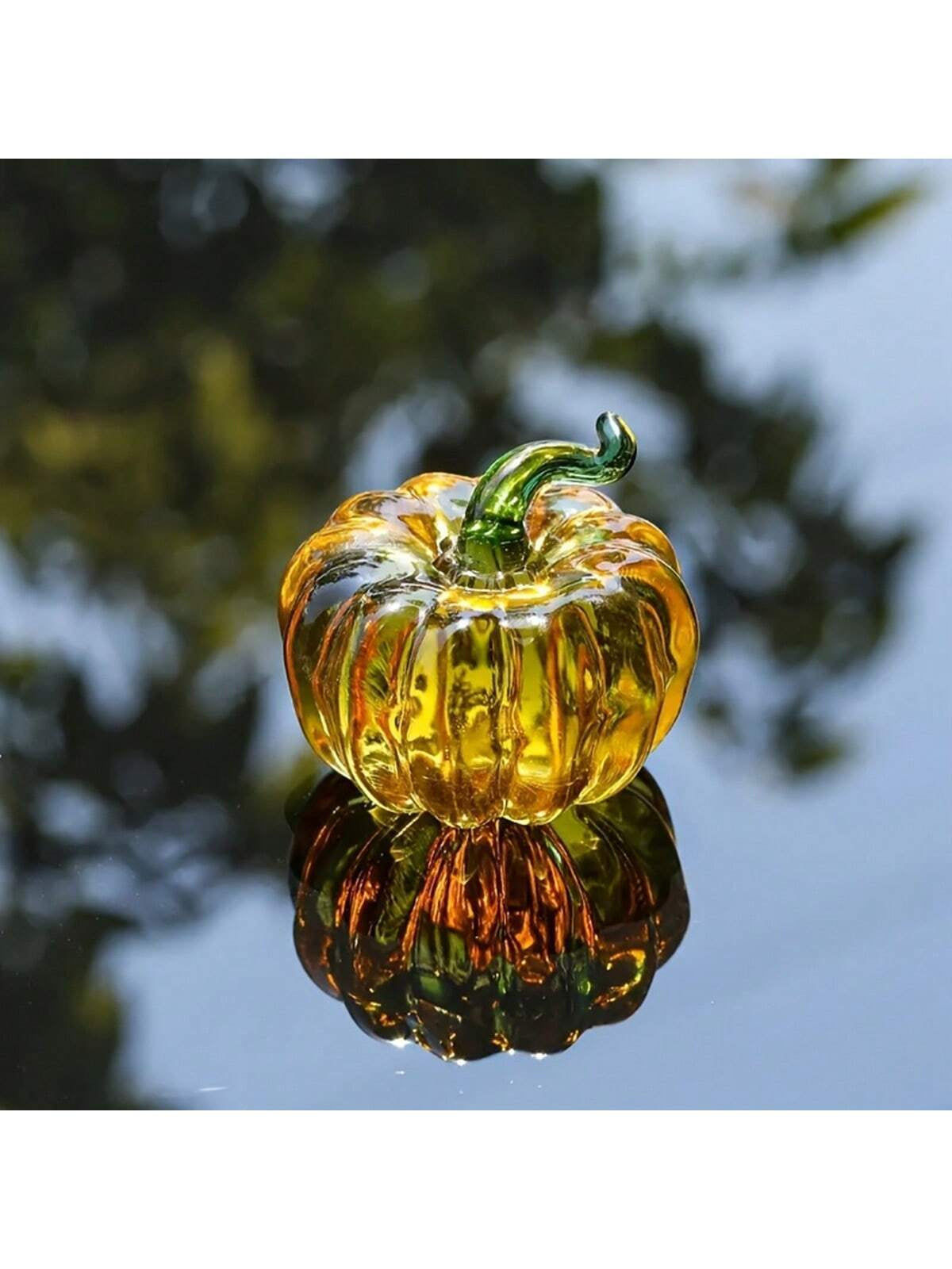 Handmade Glass Pumpkin Figurine Decor Collectible, Suitable for Home, Office, Living Room - Indoor & Outdoor Use, No Electricity Needed - Great for Christmas, Halloween, Birthday Gift