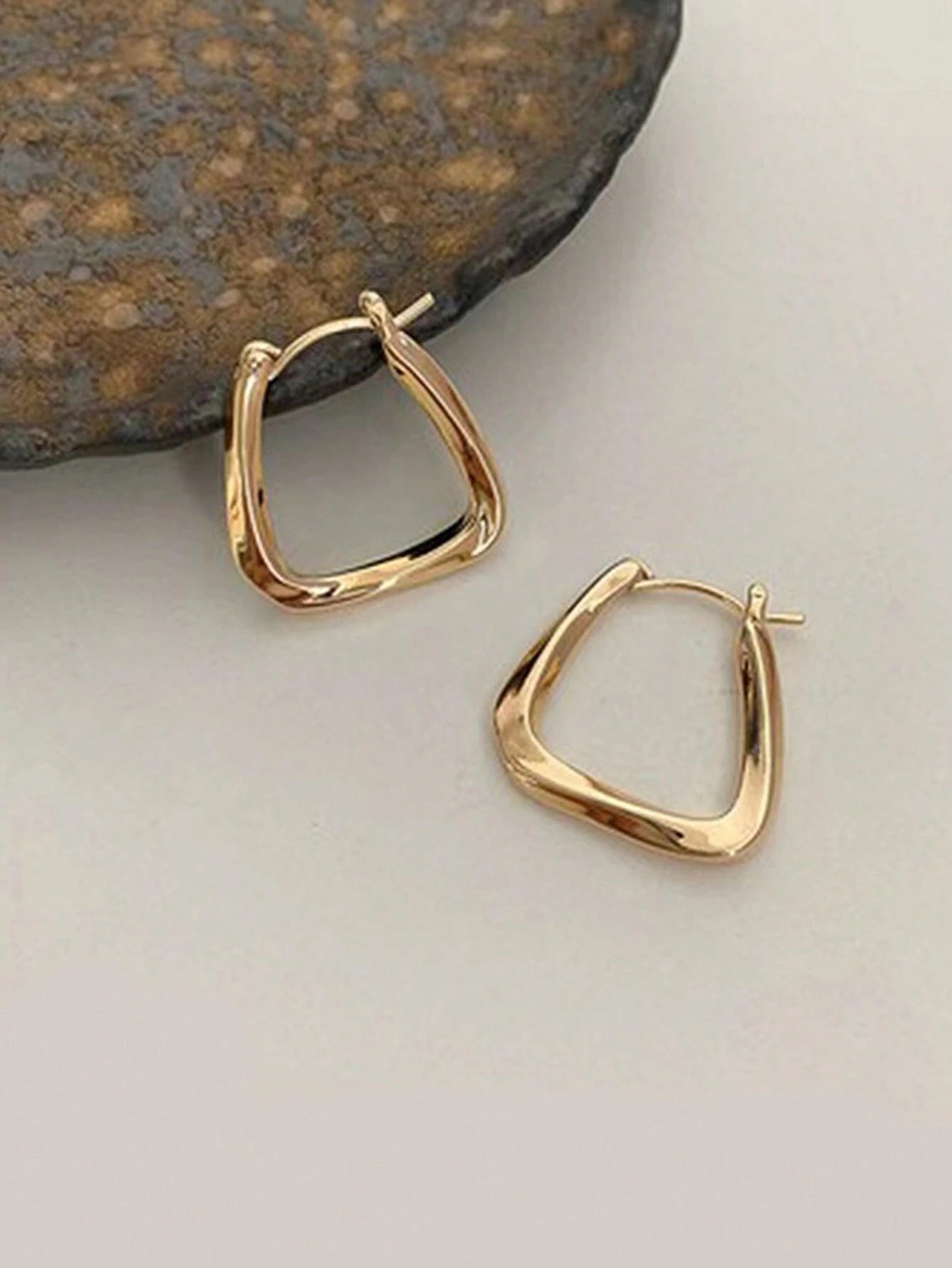 1Pair Gold-Tone Irregular Geometric-Shaped Hoop Earrings Suitable for Women'S Daily Wear to Work