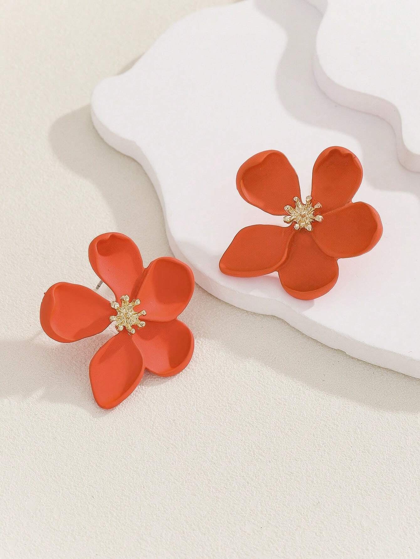 1Pair Exaggerated European & American Style Metal Flower Stud Earrings for Women'S Daily Wear