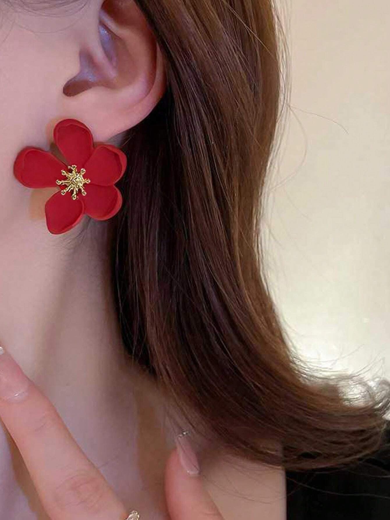 1Pair Exaggerated European & American Style Metal Flower Stud Earrings for Women'S Daily Wear