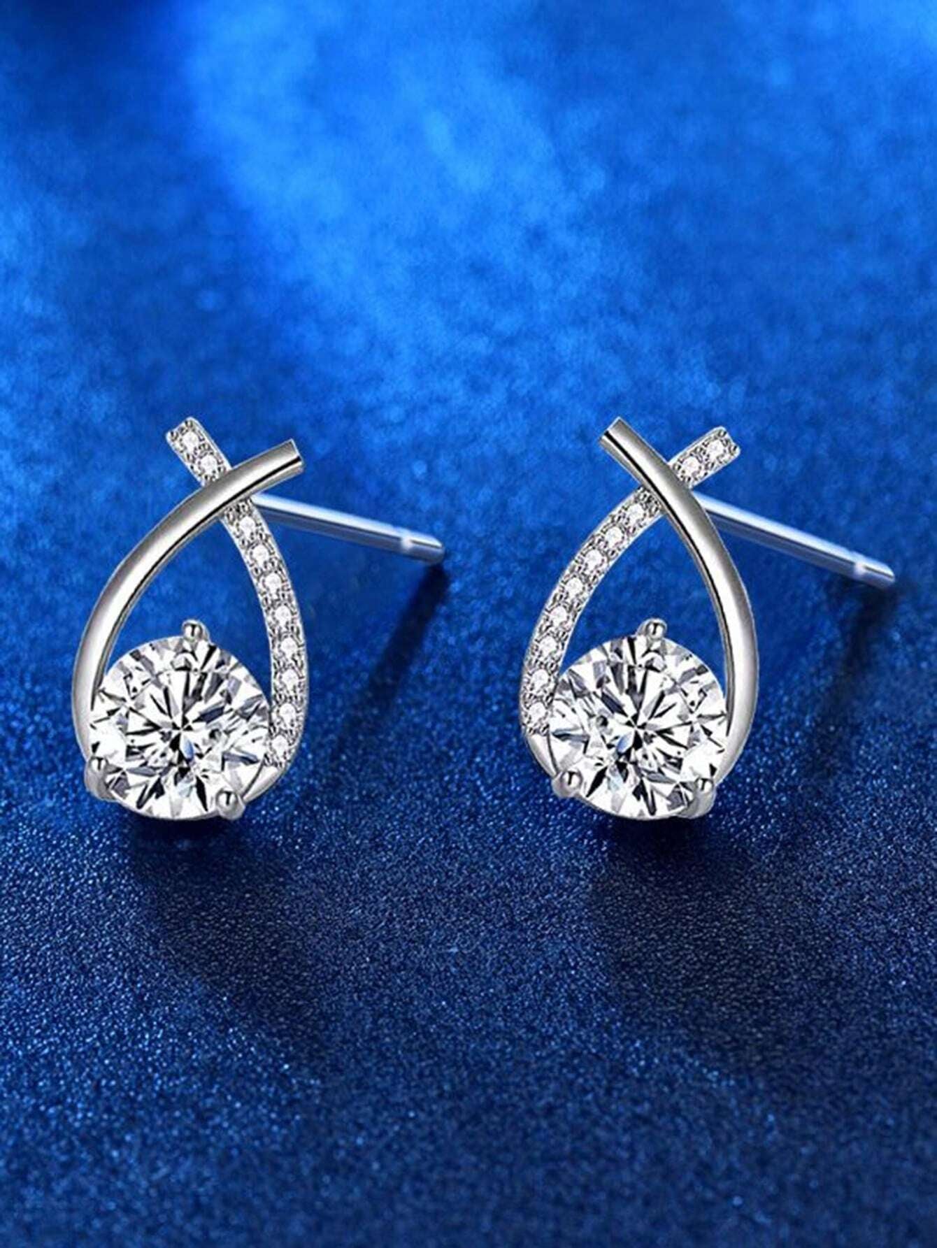 1Pair Luxury & Elegant Twist Waterdrop Cubic Zirconia Stud Earrings for Decoration